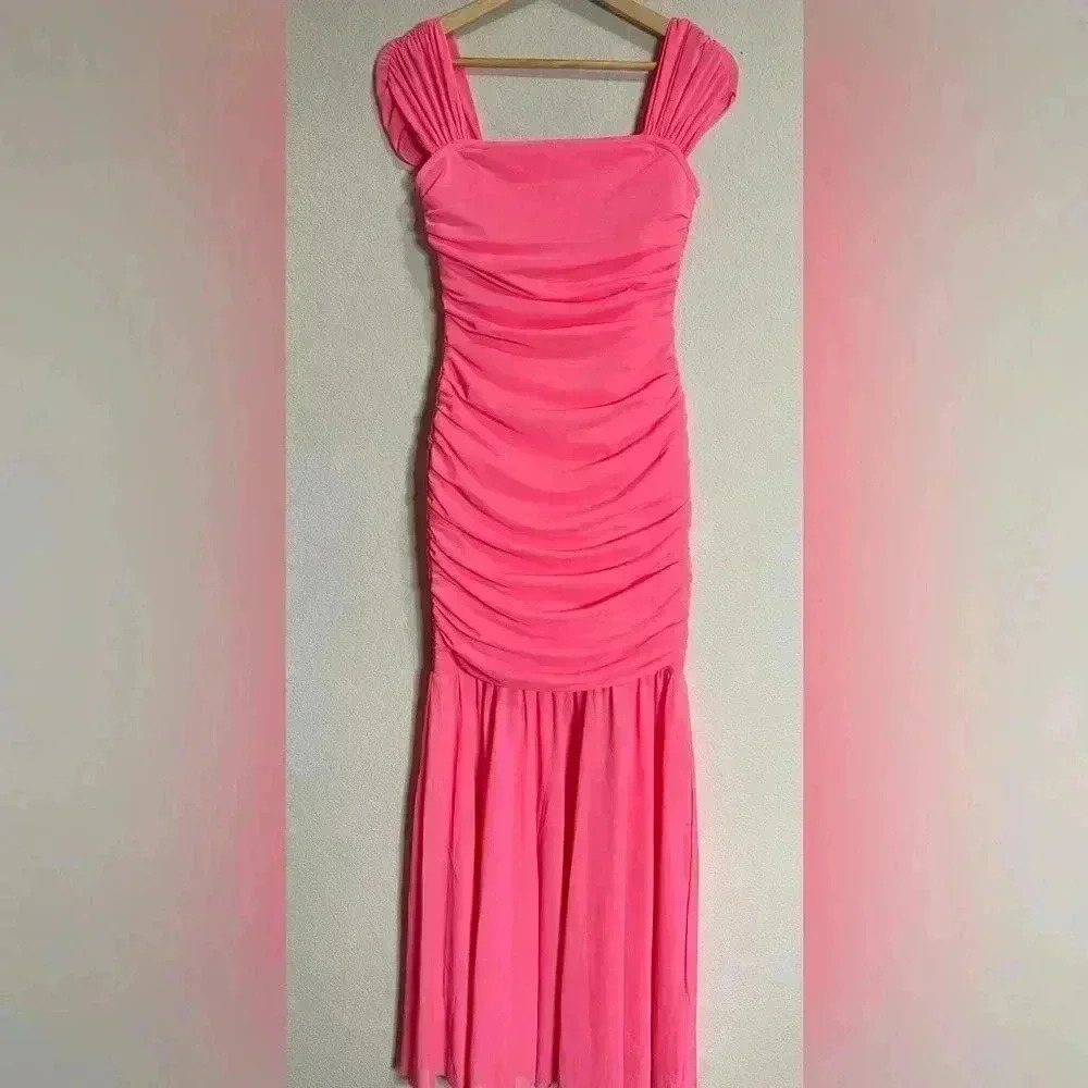 NWT Elliatt Capra Maxi Hot Pink Dress Size XS - Picture 4 of 12